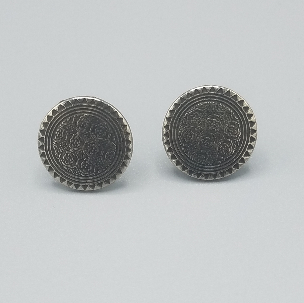 Handmade Antique Finish Round Silver Toned Studs